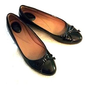 Clarks Artisan Flats